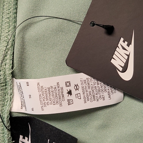 Nike Air Leggings - Picture 11 of 11